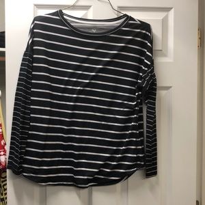 Made for Life Ling sleeve top